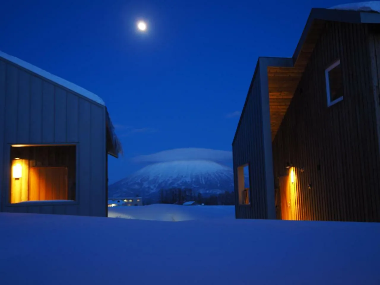 Niseko Highland Cottages 0*,  Giappone