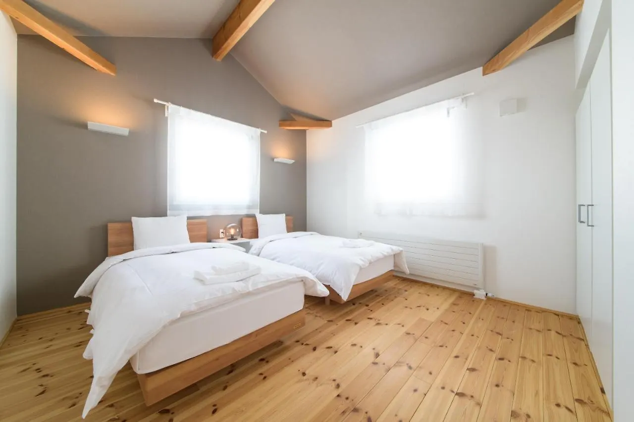Niseko Highland Cottages